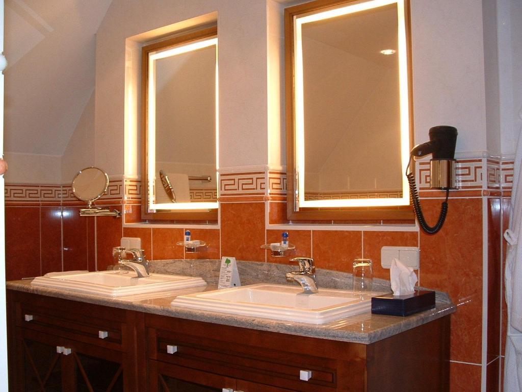 ויידן Altstadthotel Braeuwirt חדר תמונה