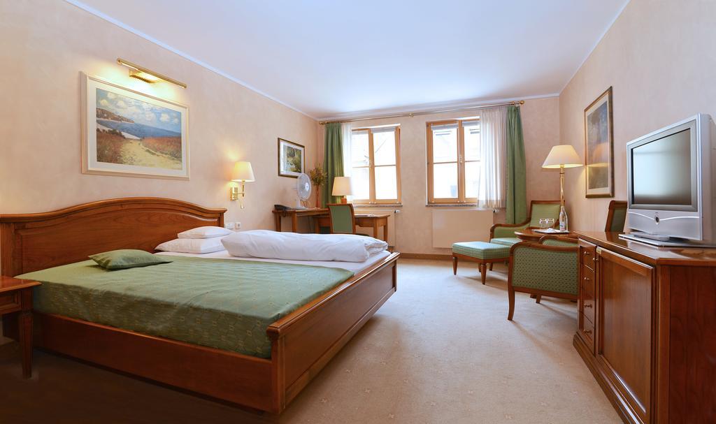 ויידן Altstadthotel Braeuwirt מראה חיצוני תמונה